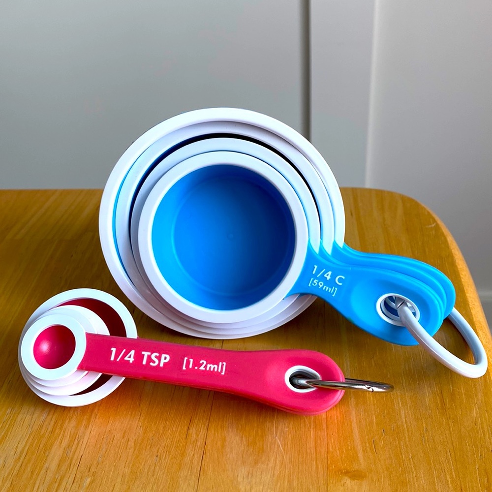 Silicone Measuring Cups And Spoons